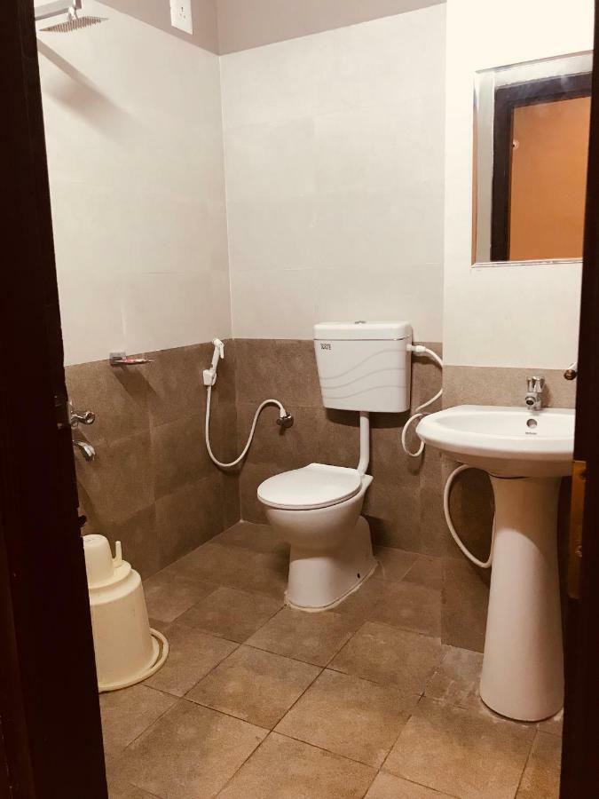 מלון Somvārpet Sharada Residency מראה חיצוני תמונה